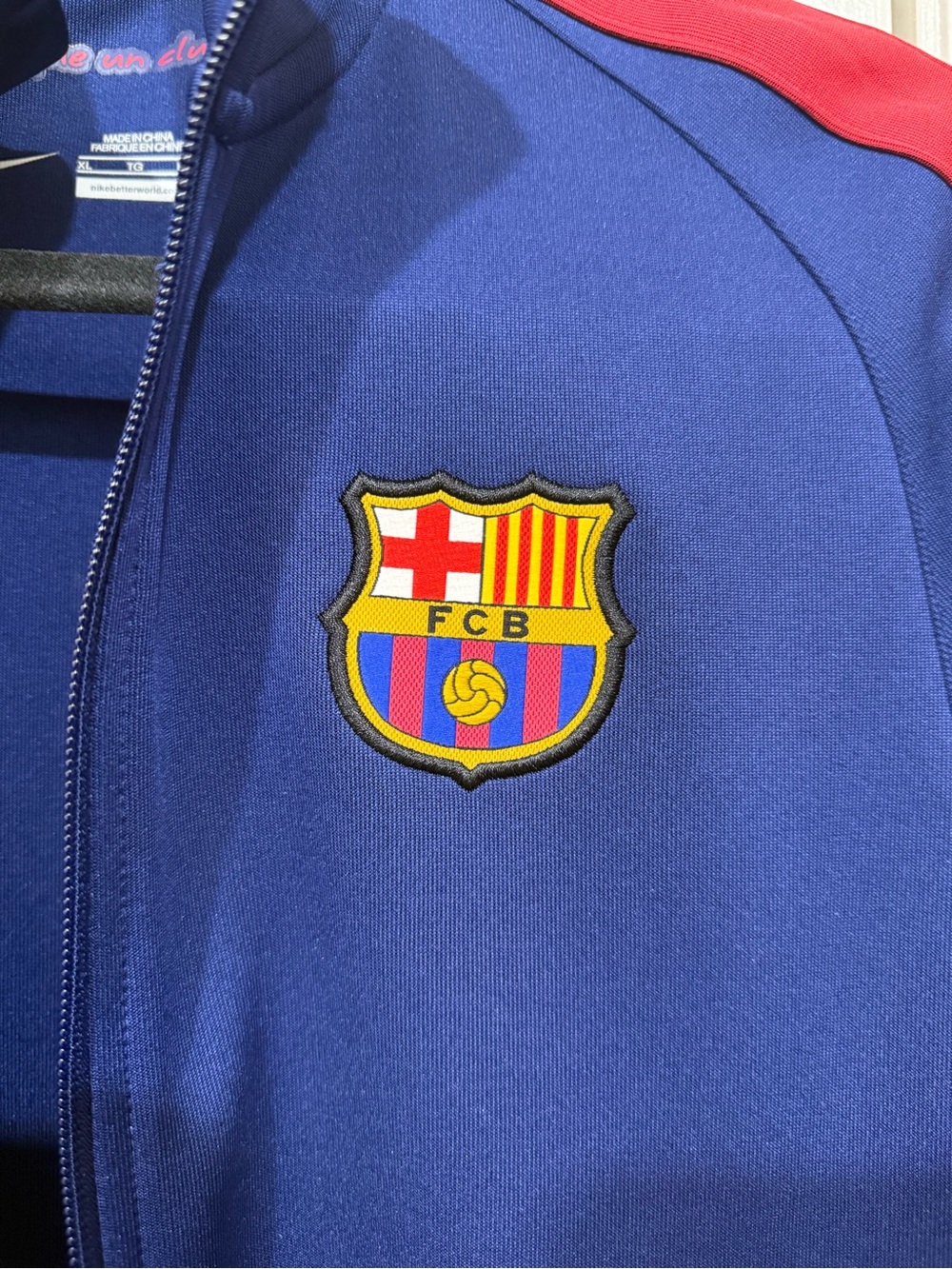 Nike Blue Jacket with Red Accents and FC Barcelona Crest -New - Picture 2 of 6